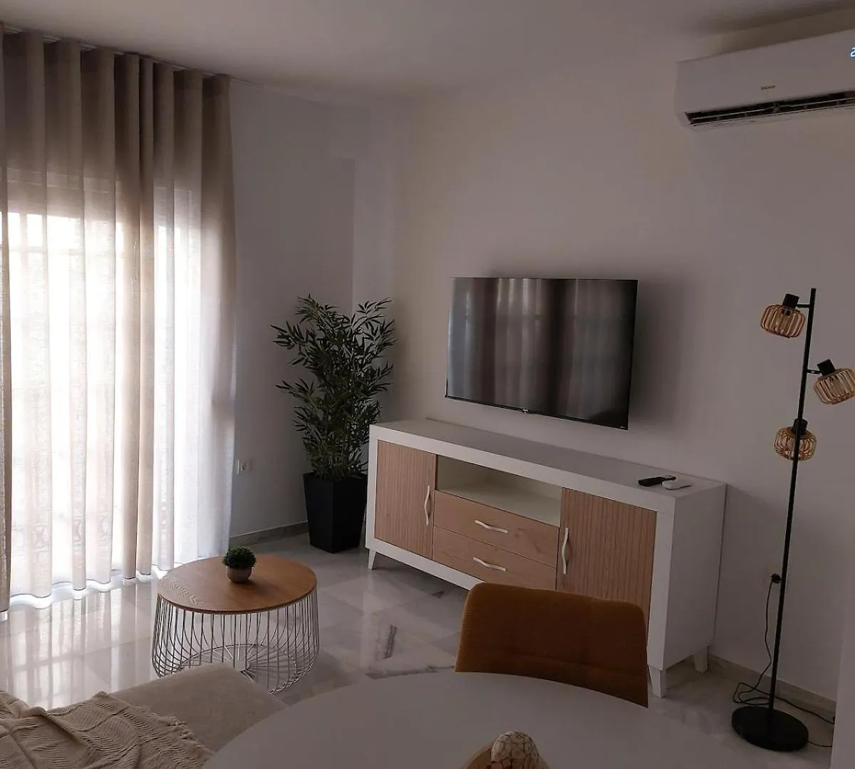 Apartamento A 100 Metros De La Playa, Centrico Fuengirola Apartment